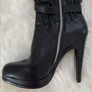 Michael Kors leather platform zipped boot